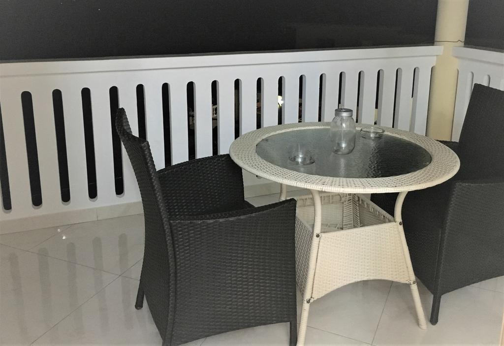 Korrine'S Cottage Horizon Beau Vallon  Bagian luar foto