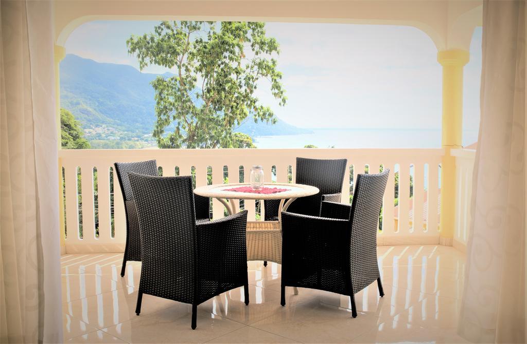 Korrine'S Cottage Horizon Beau Vallon  Bagian luar foto